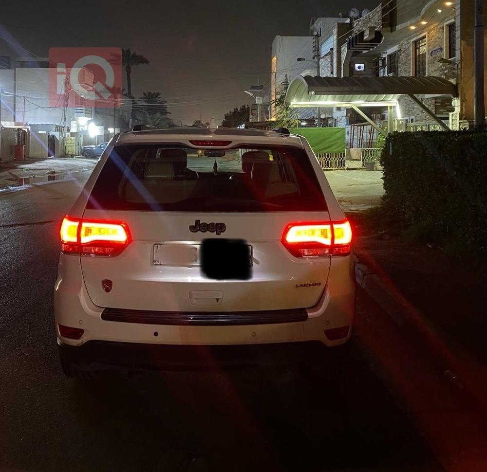 جیپ گراند شیرۆکی